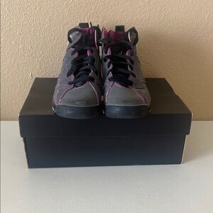 Air Jordan 7 Retro 30th GG  Big Kids Sneakers - Charcoal and Magenta